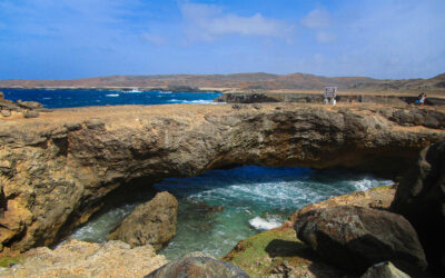 Where to find a natural bridge in Aruba